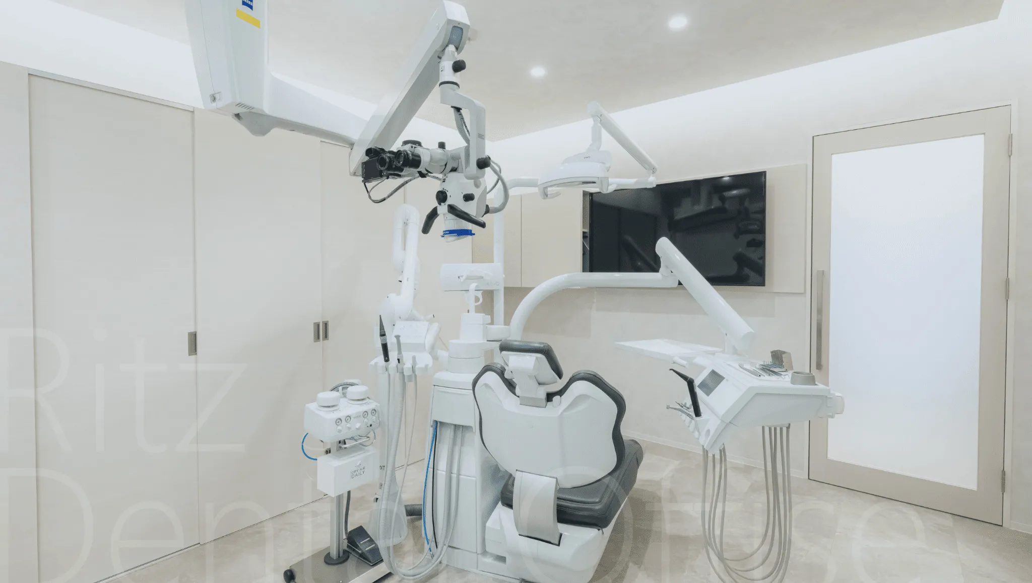 患者様が心から望む治療を幅広い診療科目を備え、患者様のお口のお悩みにワンストップで対応します